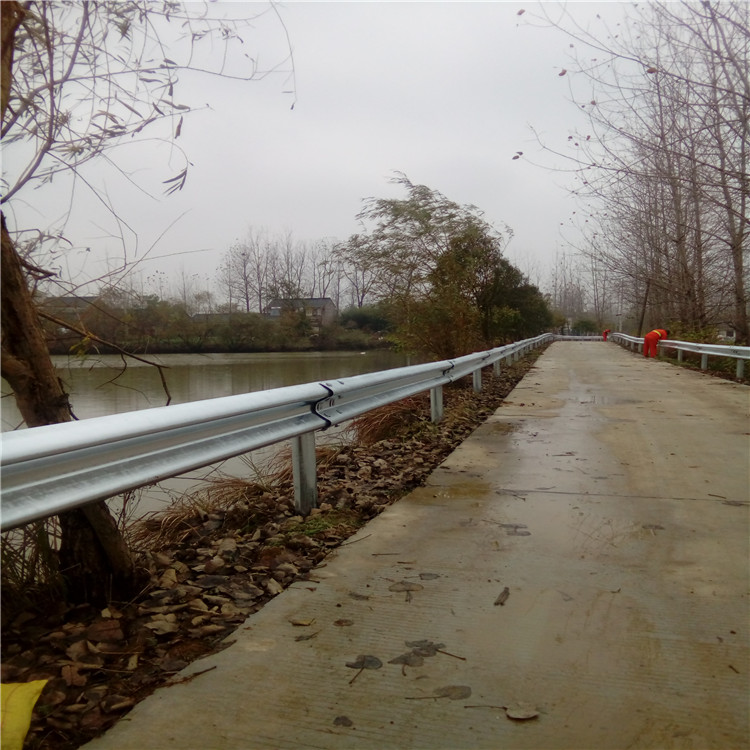浙江公路护栏多少钱一米？